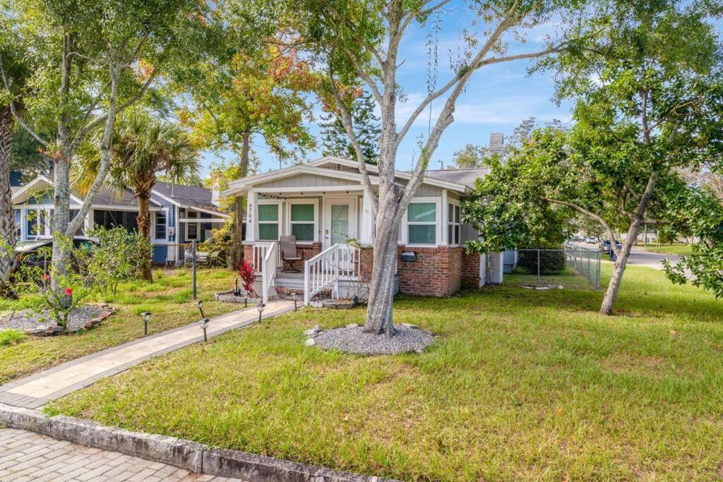 Cozy Bungalow With Patio & Grill, Private And Location Tampa Exterior photo